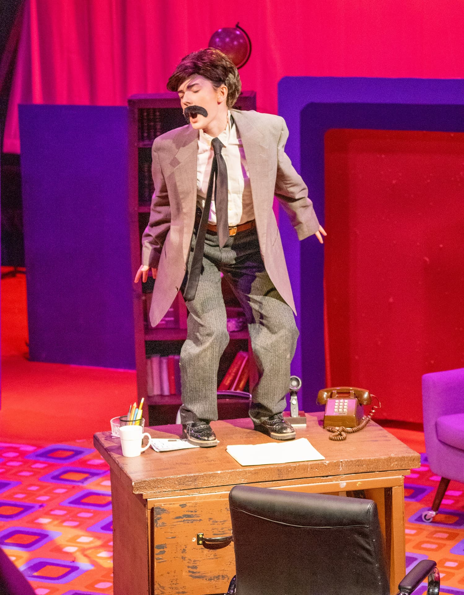 9 to 5 (2025) production photo 7